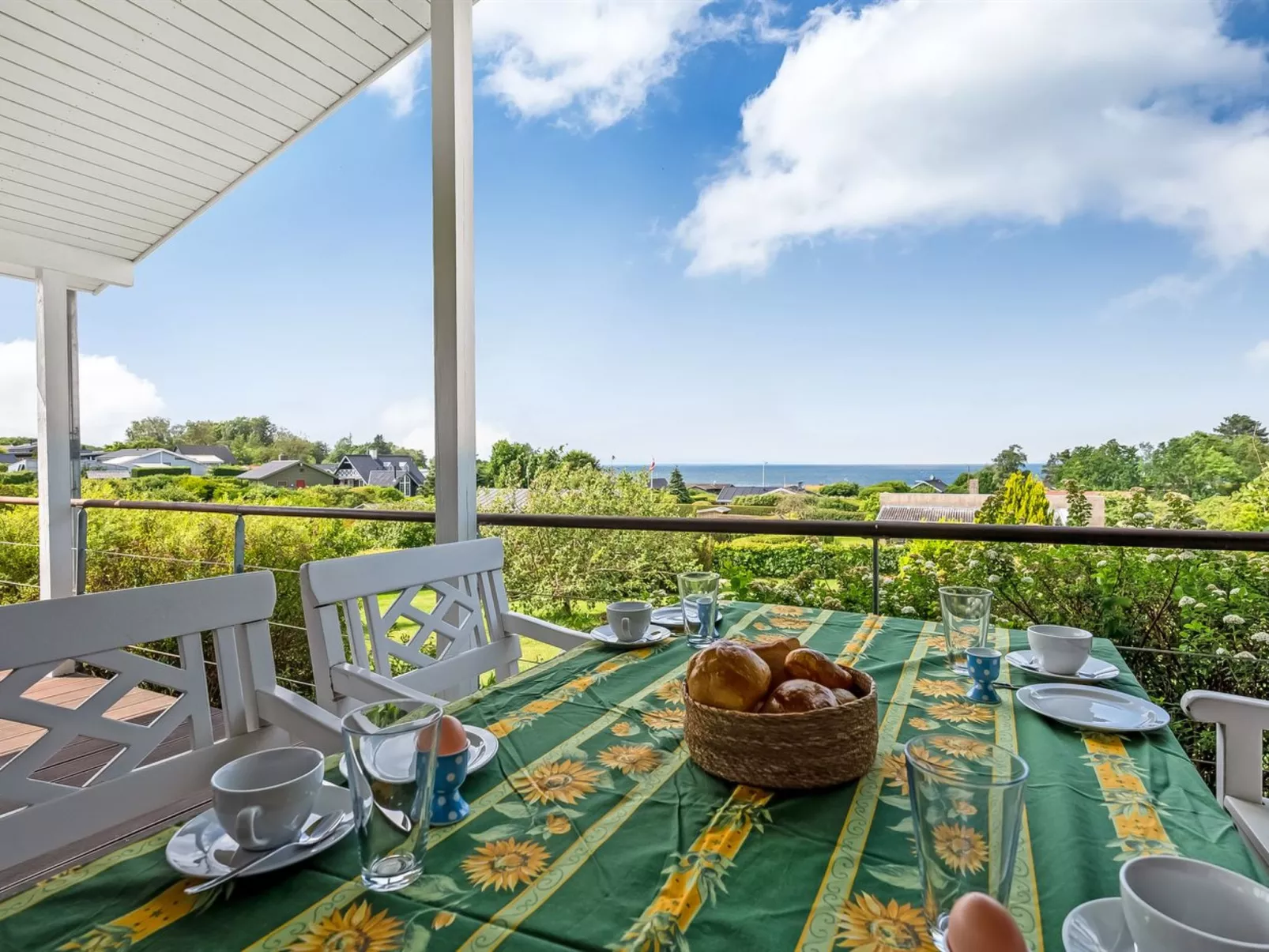 "Akira" - 250m from the sea-Buiten