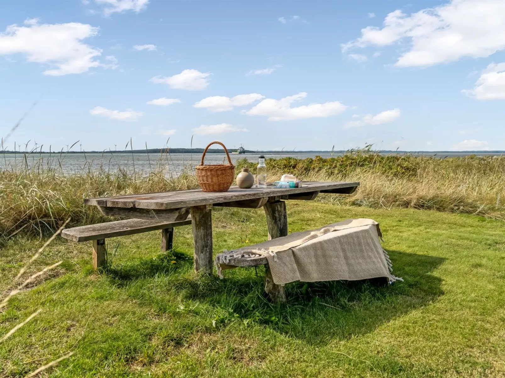 "Swarthofthi" - 340m to the fjord-Buiten