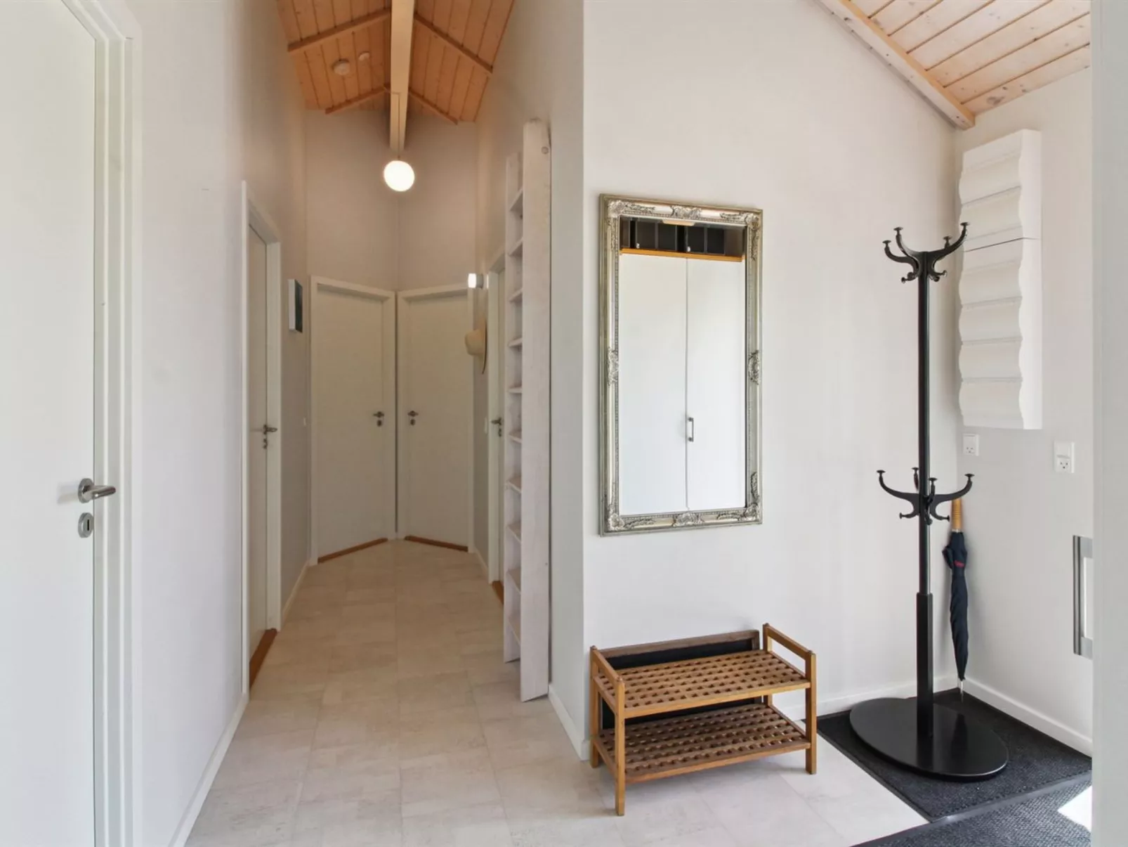 "Alimpij" - 30km from the sea-Binnen