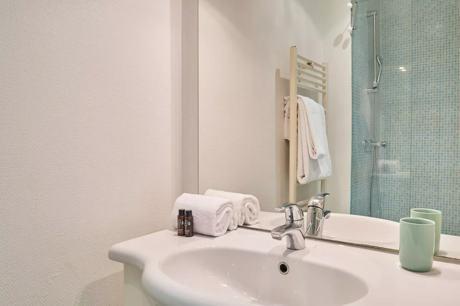 CUSTINE NEW-Niet-getagd