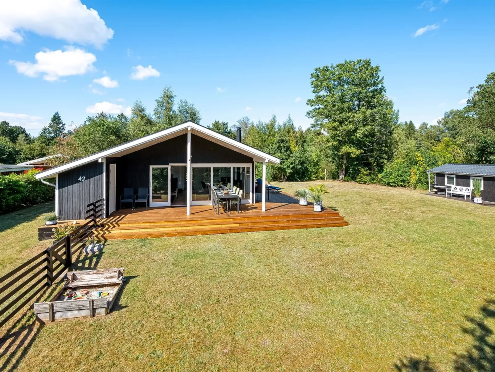 "Lillebror" - 7km from the sea-Buiten