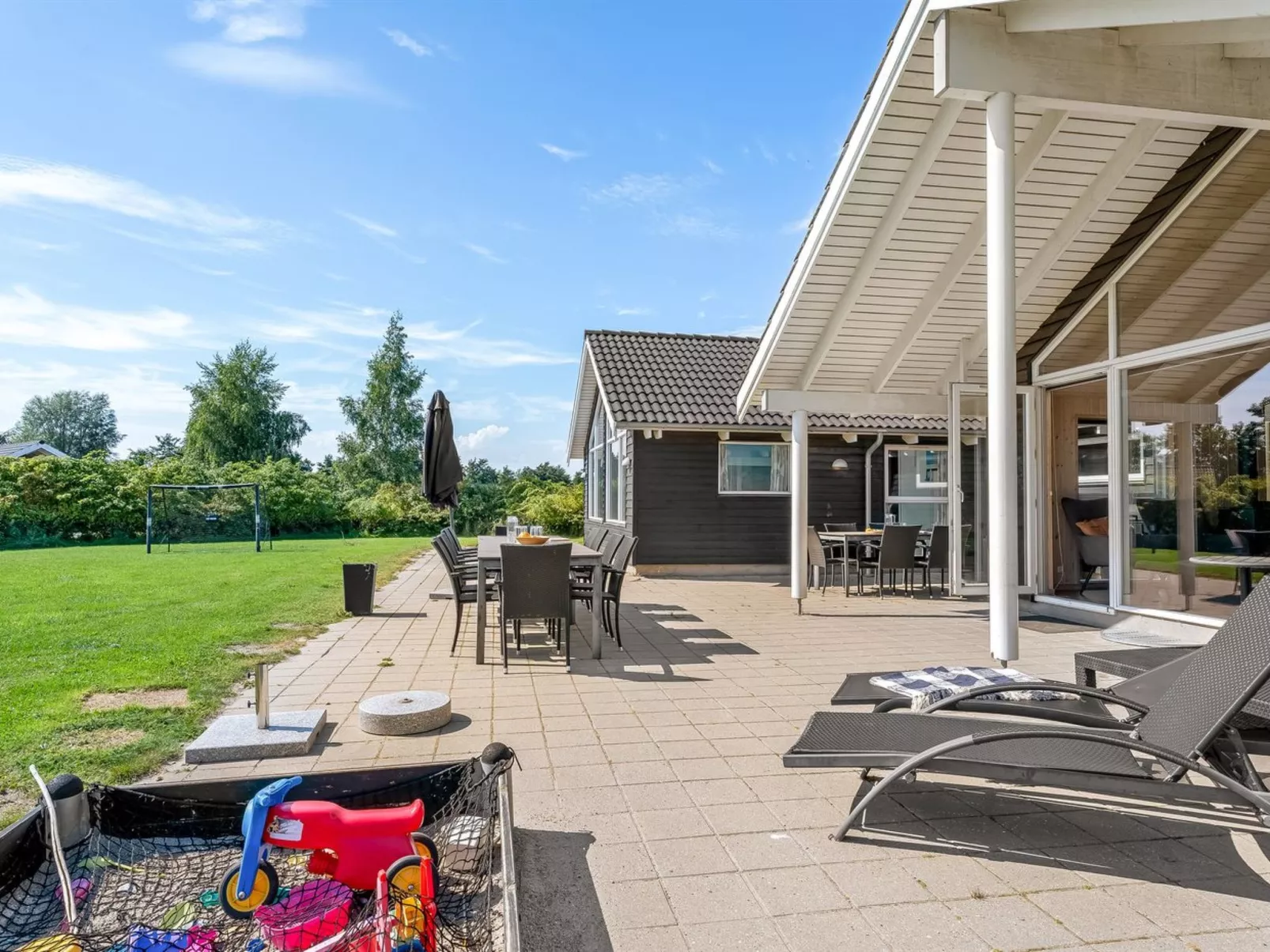 "Jurgis" - 900m from the sea-Buiten