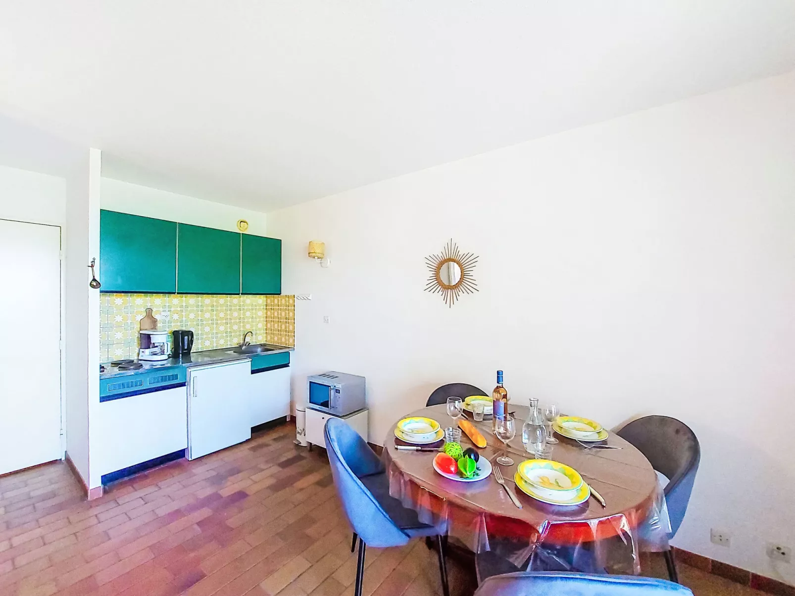 Les Aigues Marines-Binnen