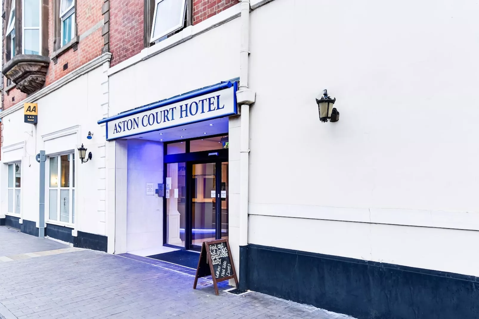 UA Twin Wet Room-Buitenkant zomer