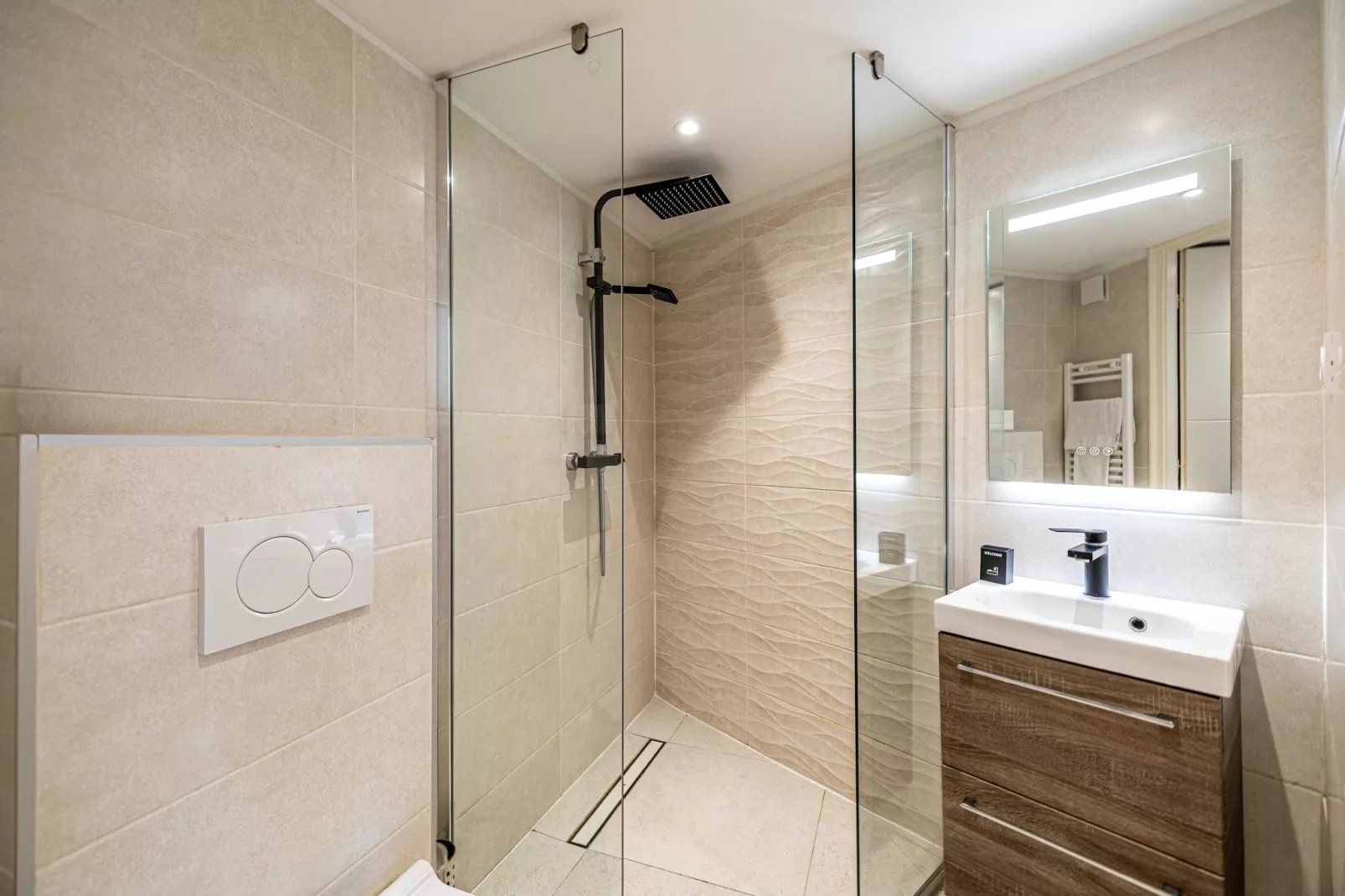 GF-11-GARIBALDI-103-Keuken