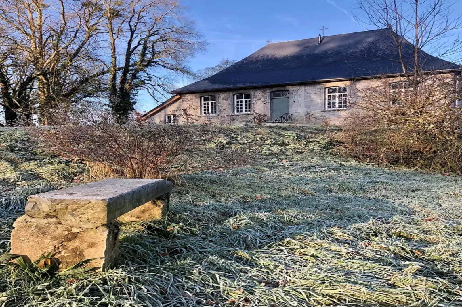 La Maison du Jardinier-Buitenkant zomer