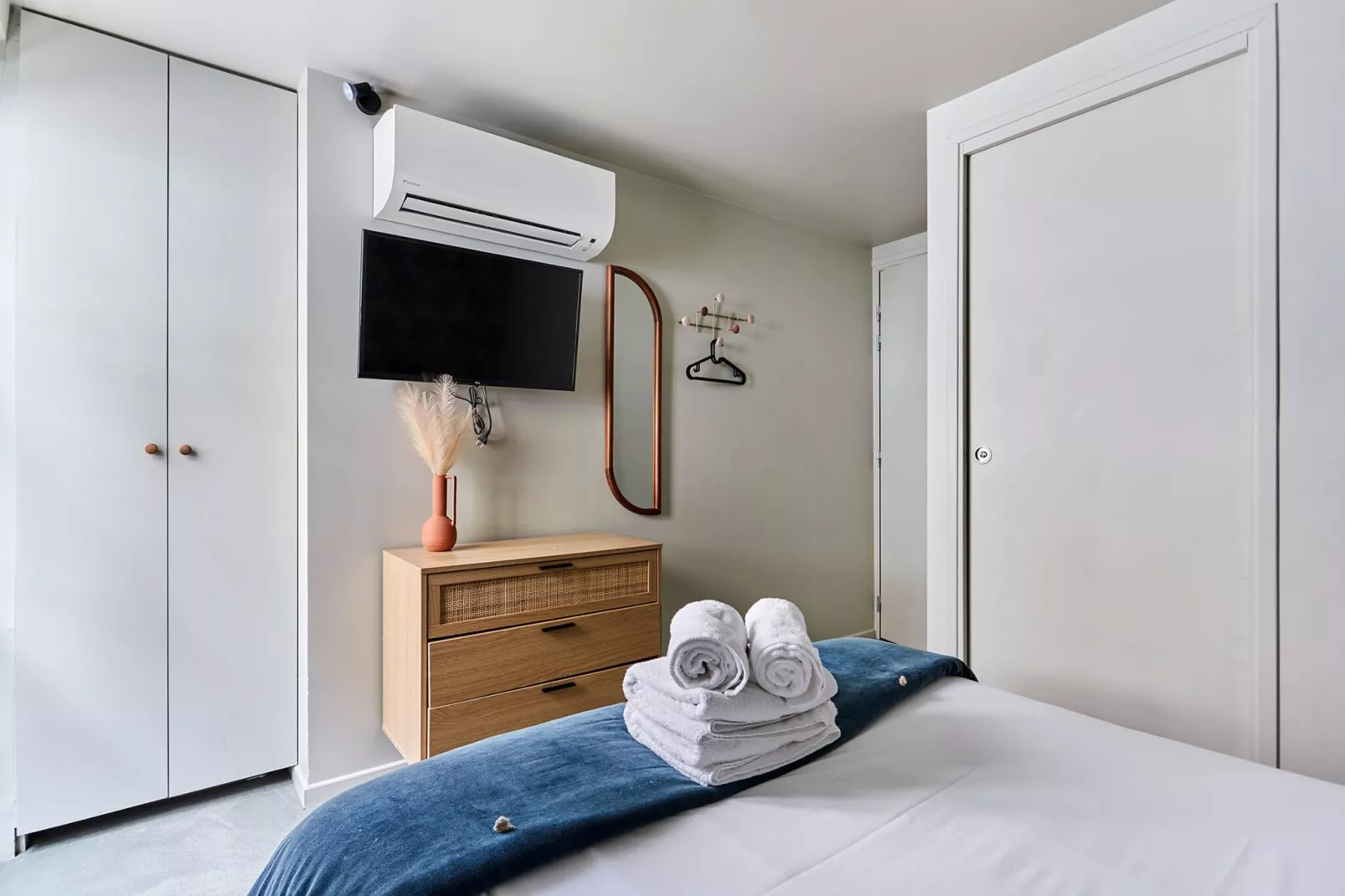 CAIRE 5 CHECHI NEW-Niet-getagd