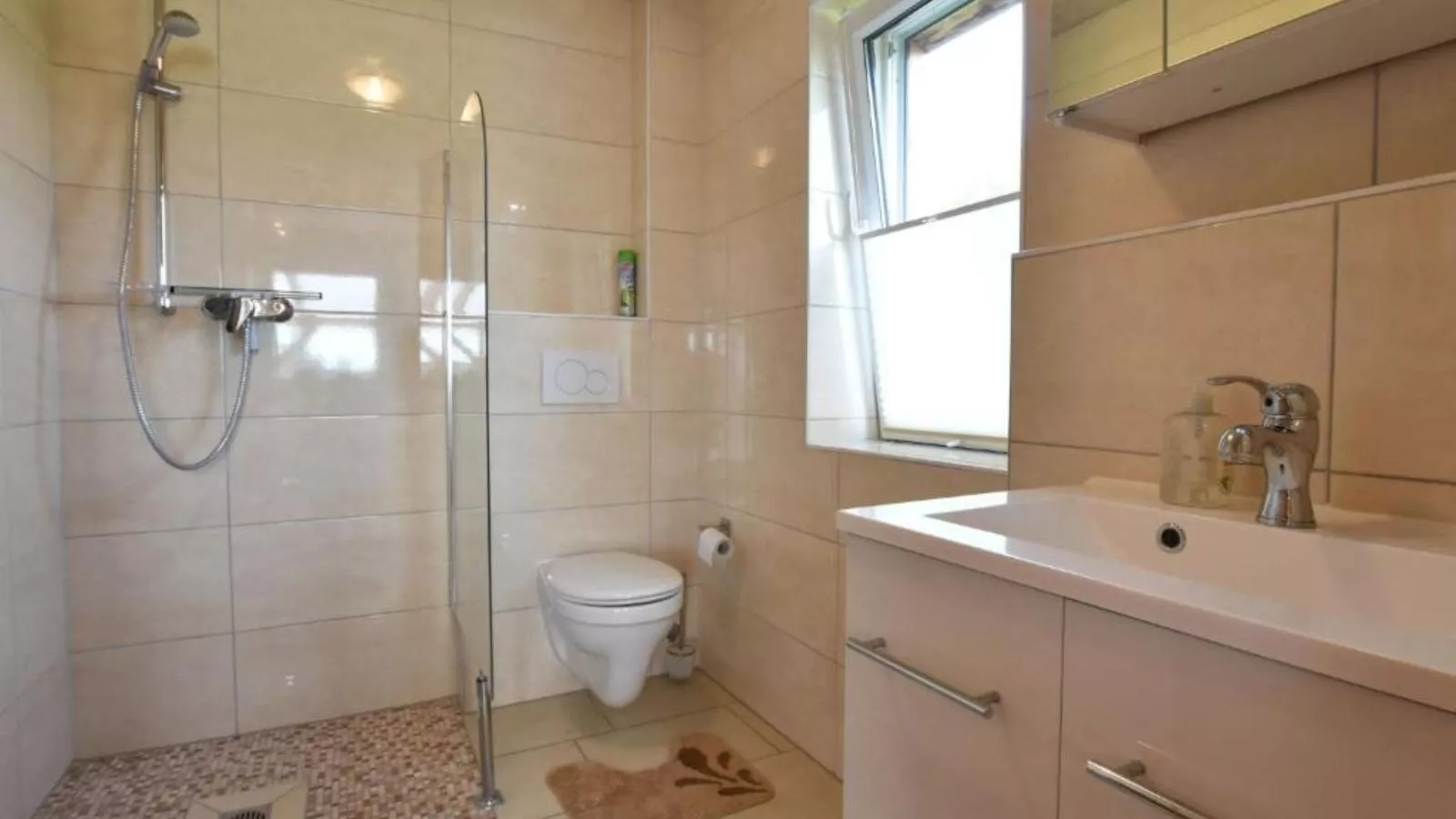 Am Triensee-Badkamer