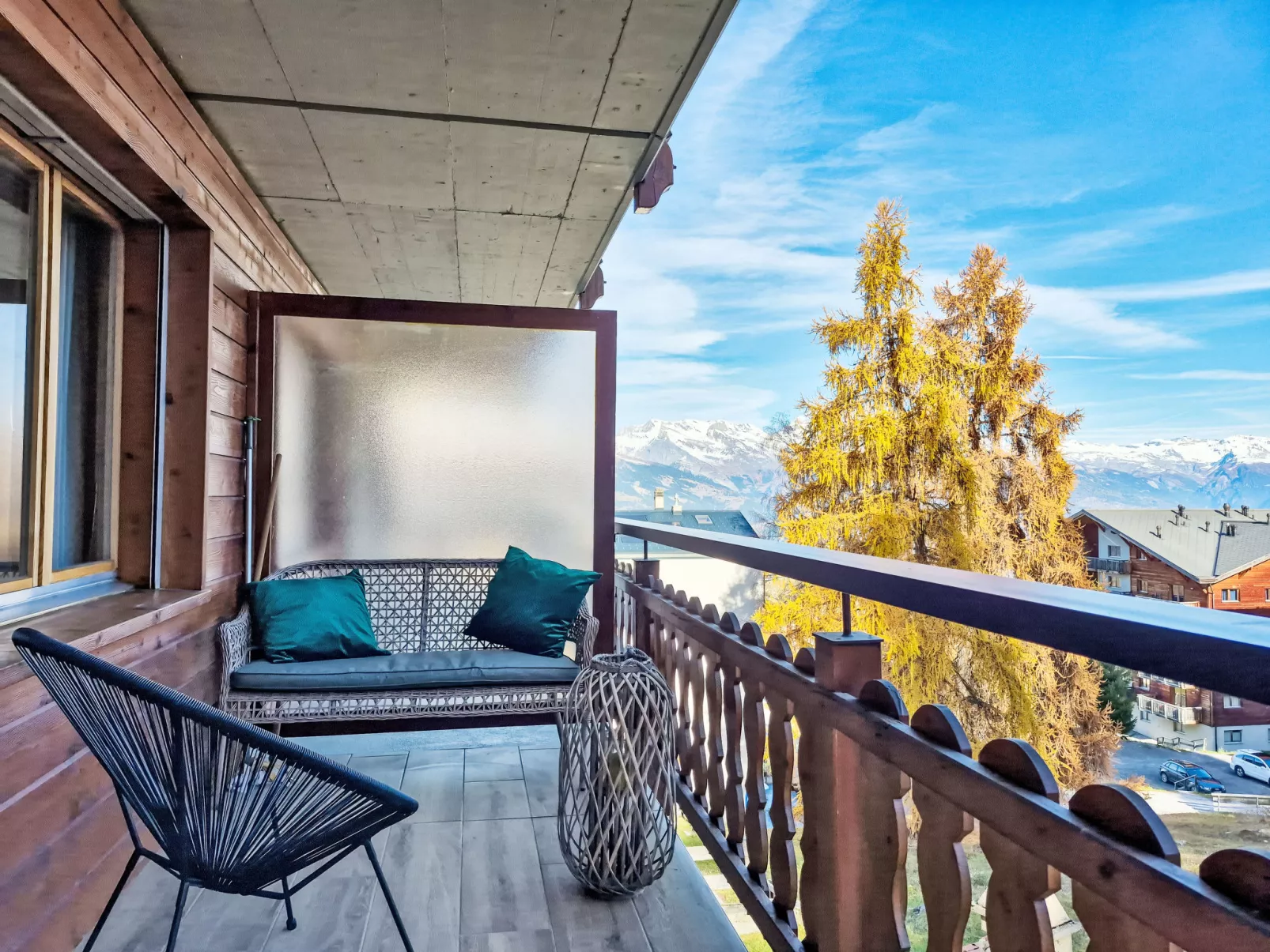 Ambassador 1/6-Buiten