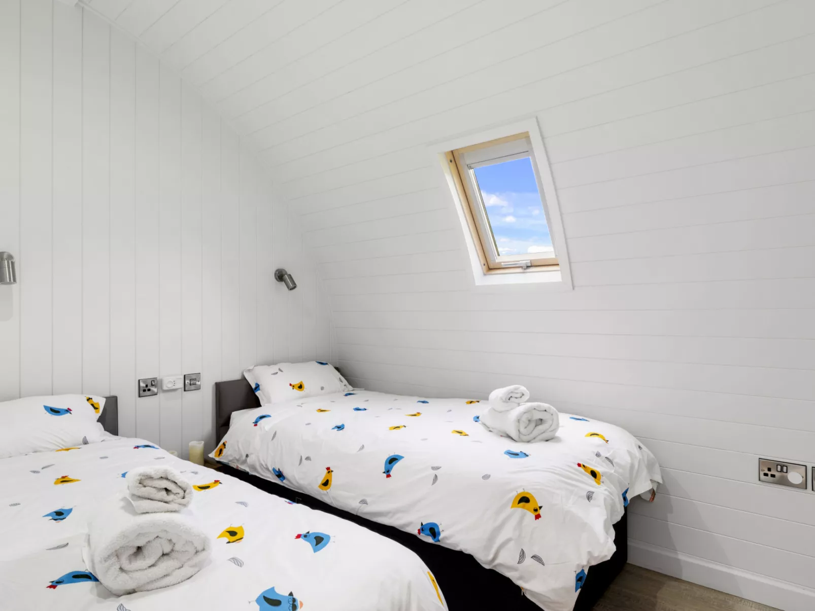 The Chicken Coop-Binnen