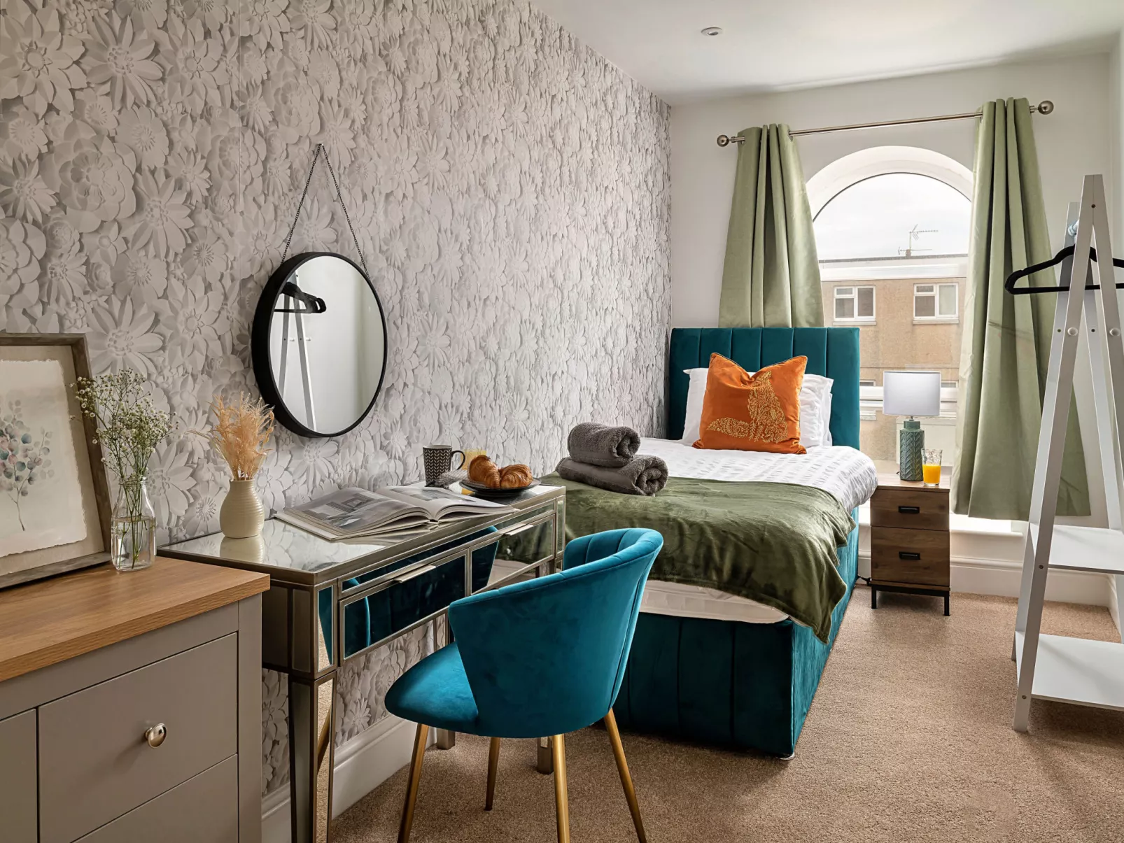 Peace Retreats-Binnen