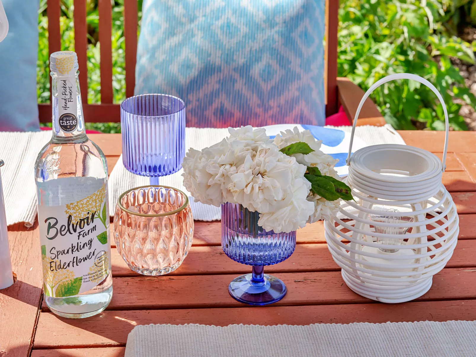 Shrawardine Train Carriage-Binnen