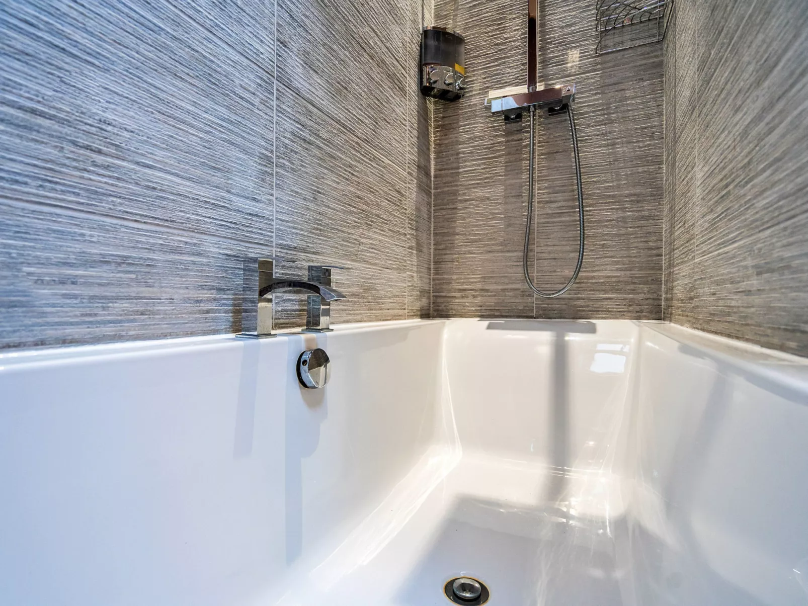 The Church Vaults-Binnen