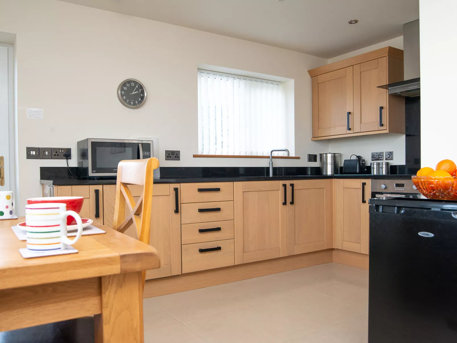 Picton Lodge - Sea Views-Binnen