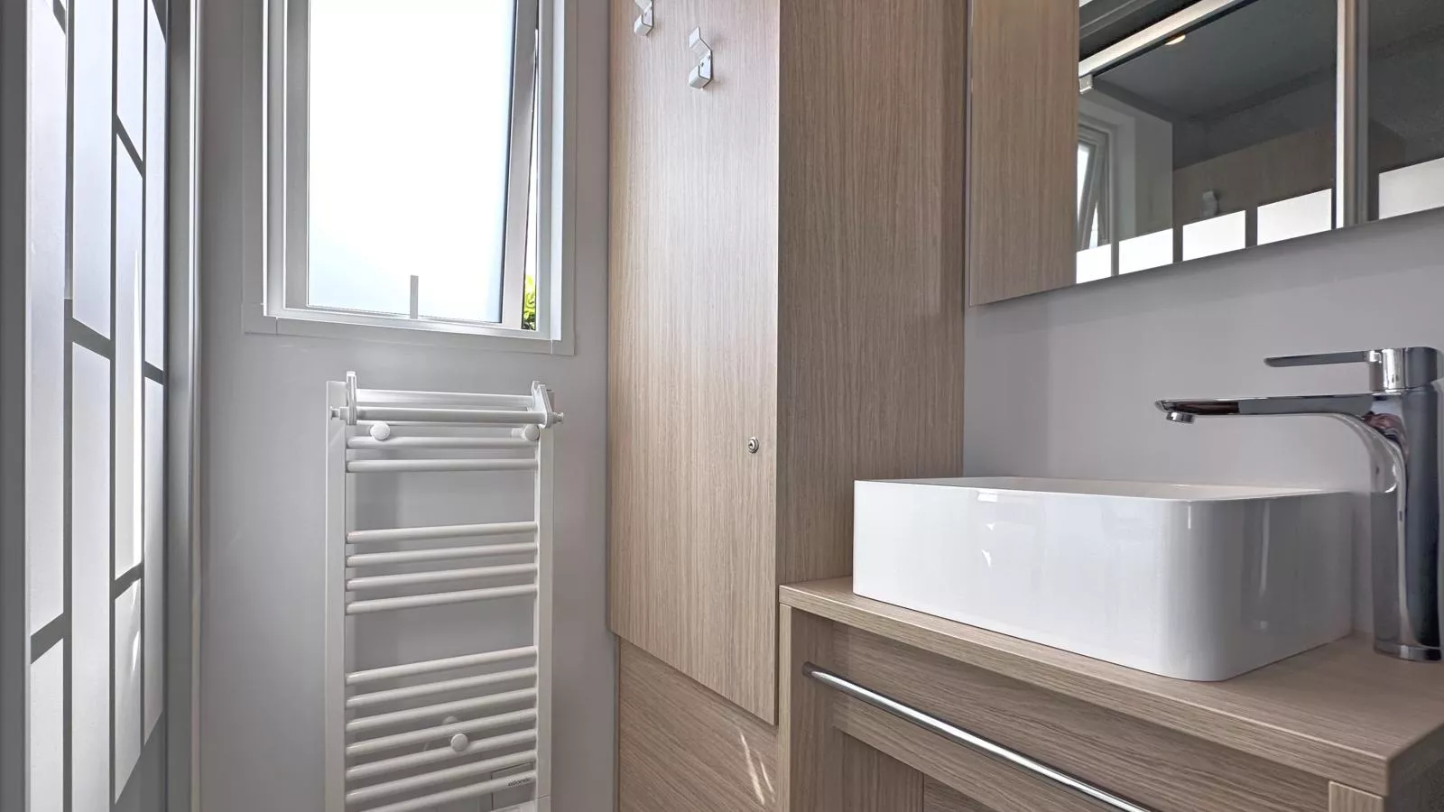 Feriendorf Seeblick - Tiny Chalet Nr 10-Badkamer