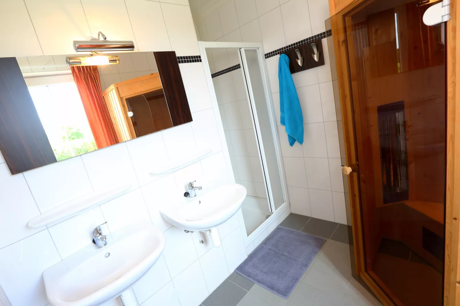 Vakantiepark Emslandermeer 8-Badkamer