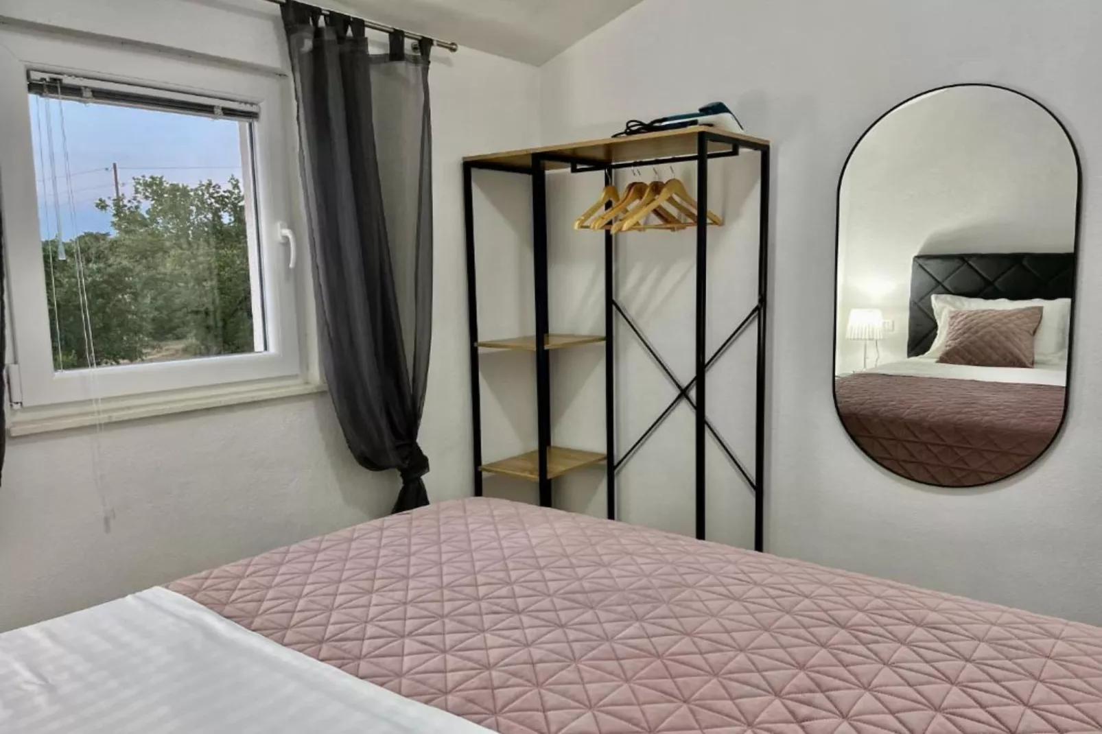 Apartments Fortuna - One Bedroom Apartment with Balcony (1)-Slaapkamer