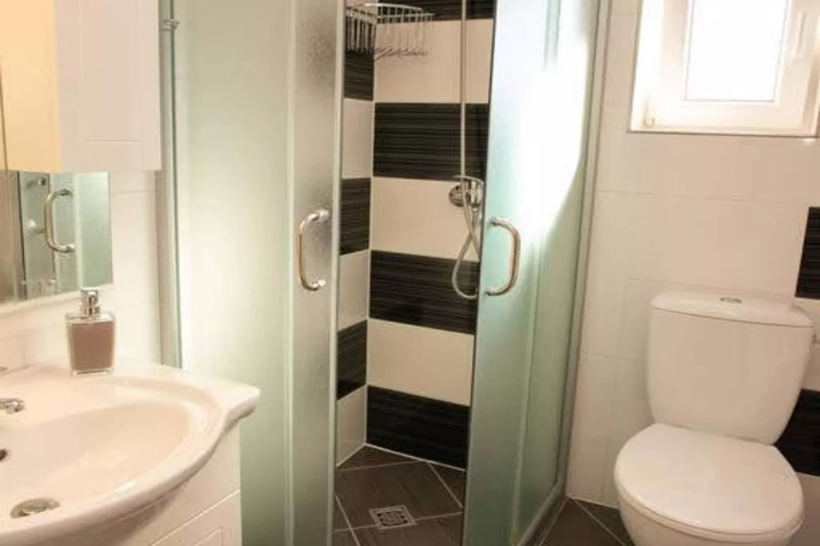 One-Bedroom Apartment-Badkamer