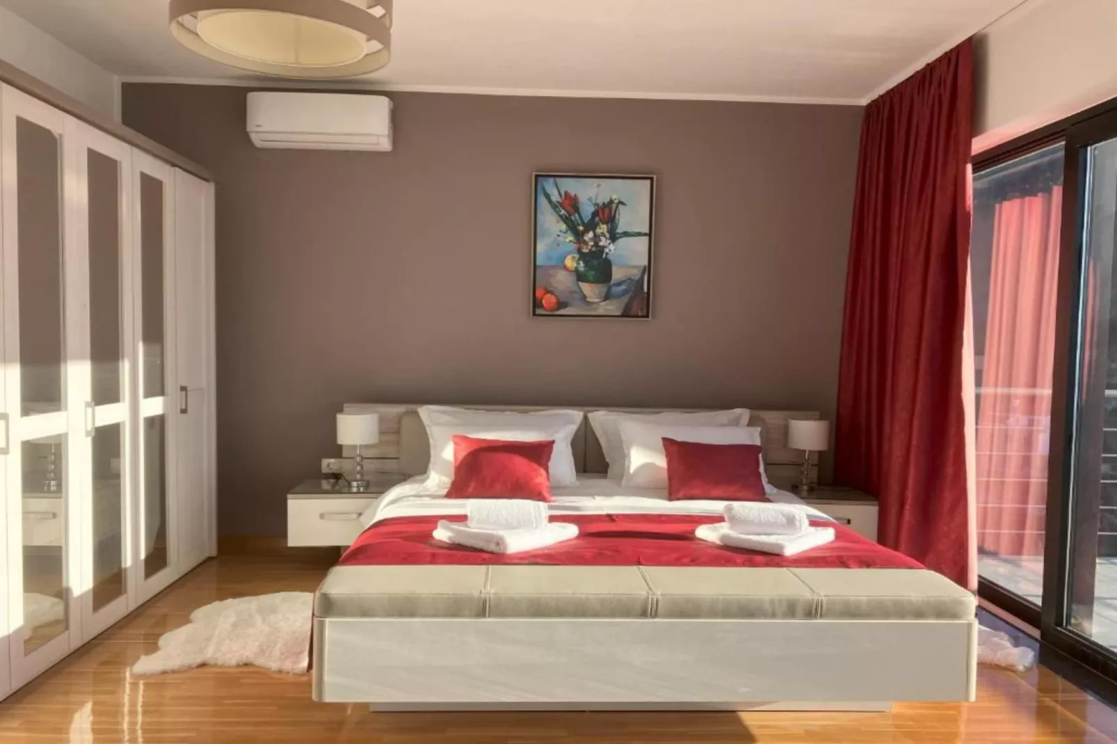 Beachfront Luxury Villa with Private Pool and Stunning Sea Views-Slaapkamer