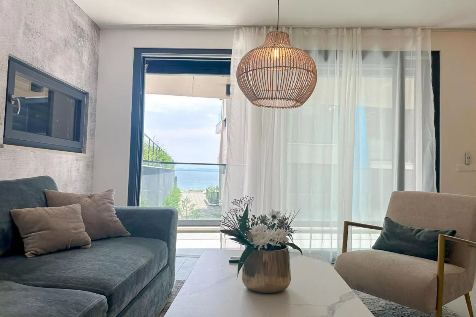 Leonarda Waterfront Residences- One-Bedroom Apartment With Terrace (The Sunset One) -S2-Woonkamer