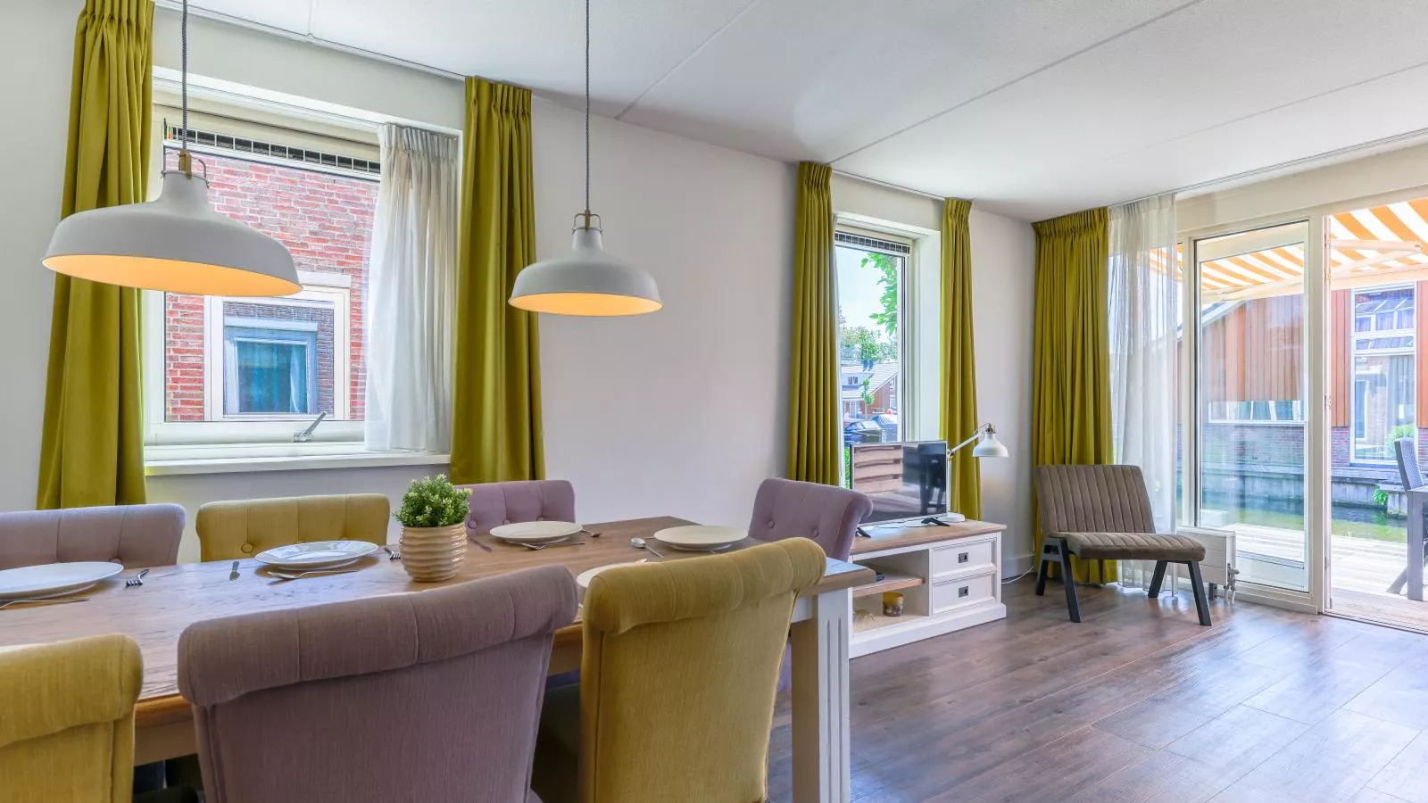 Appartement Assum I-Eetkamer