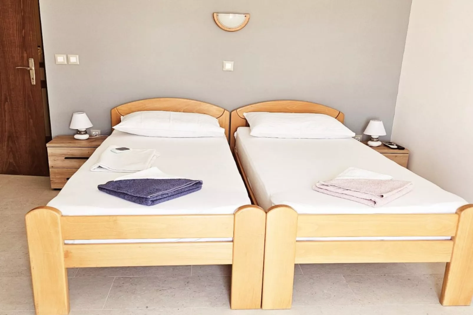 Apartments Željka - Studio Apartment with Terrace (7)-Slaapkamer