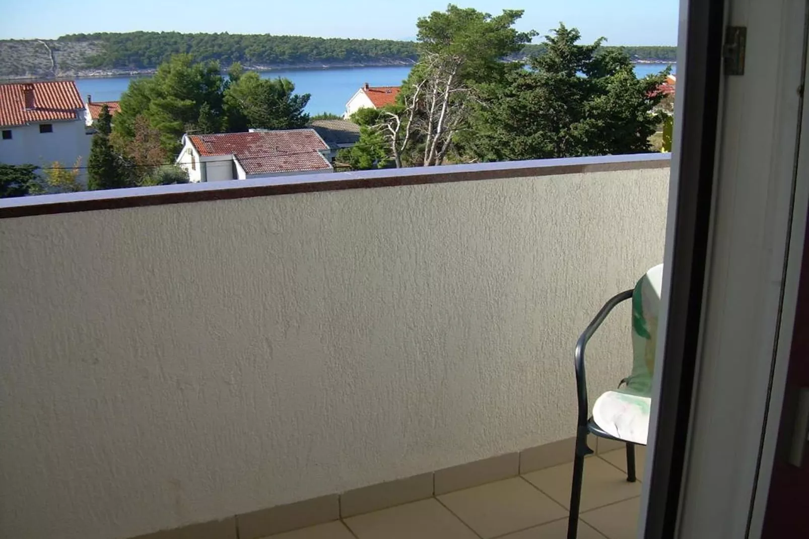 Rab Diving Mirko - Deluxe Double Room with Balcony and Sea View (1)-Terrasbalkon