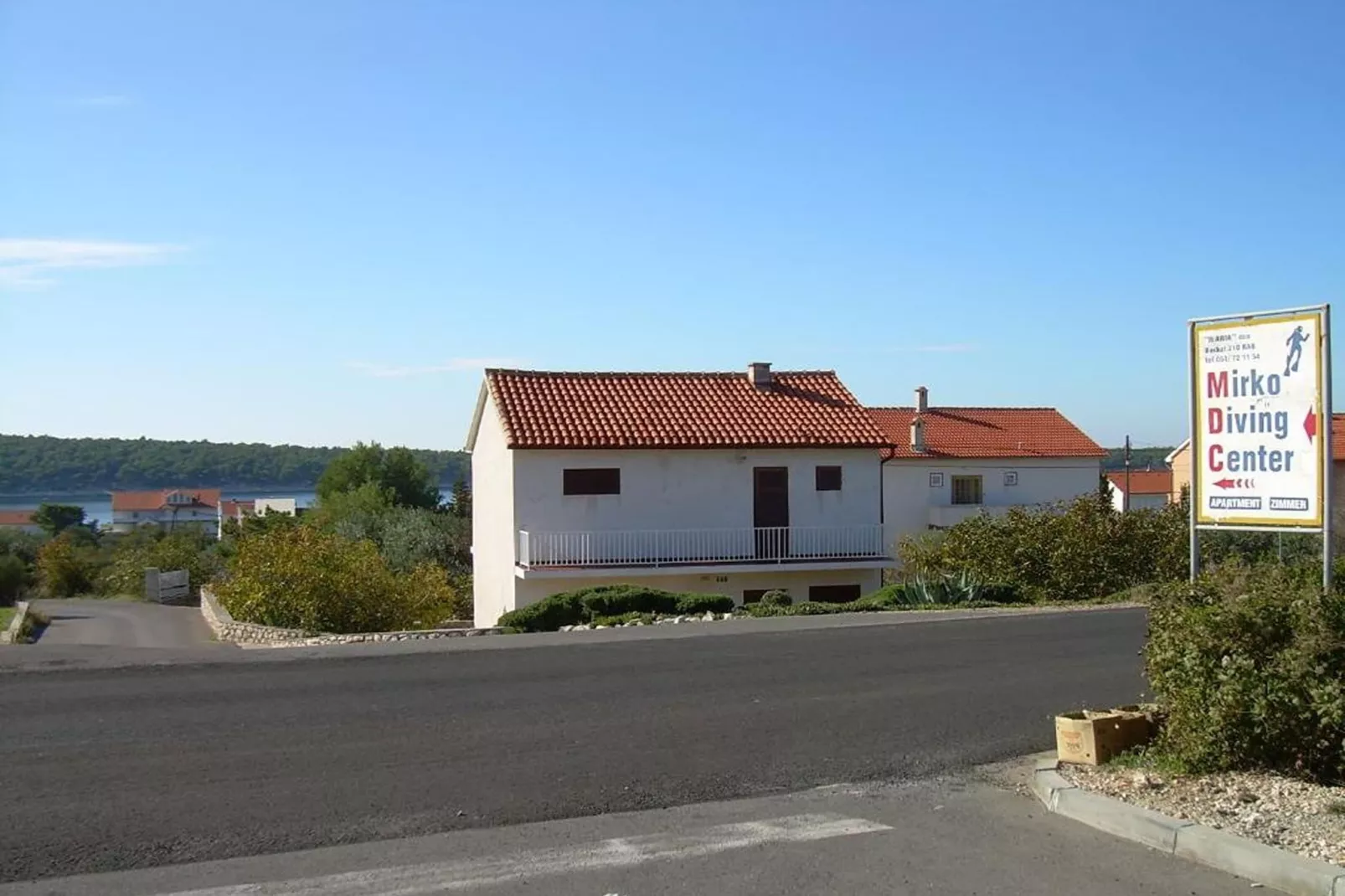 Rab Diving Mirko - One Bedroom Apartment with Sea View (4A)-Buitenlucht