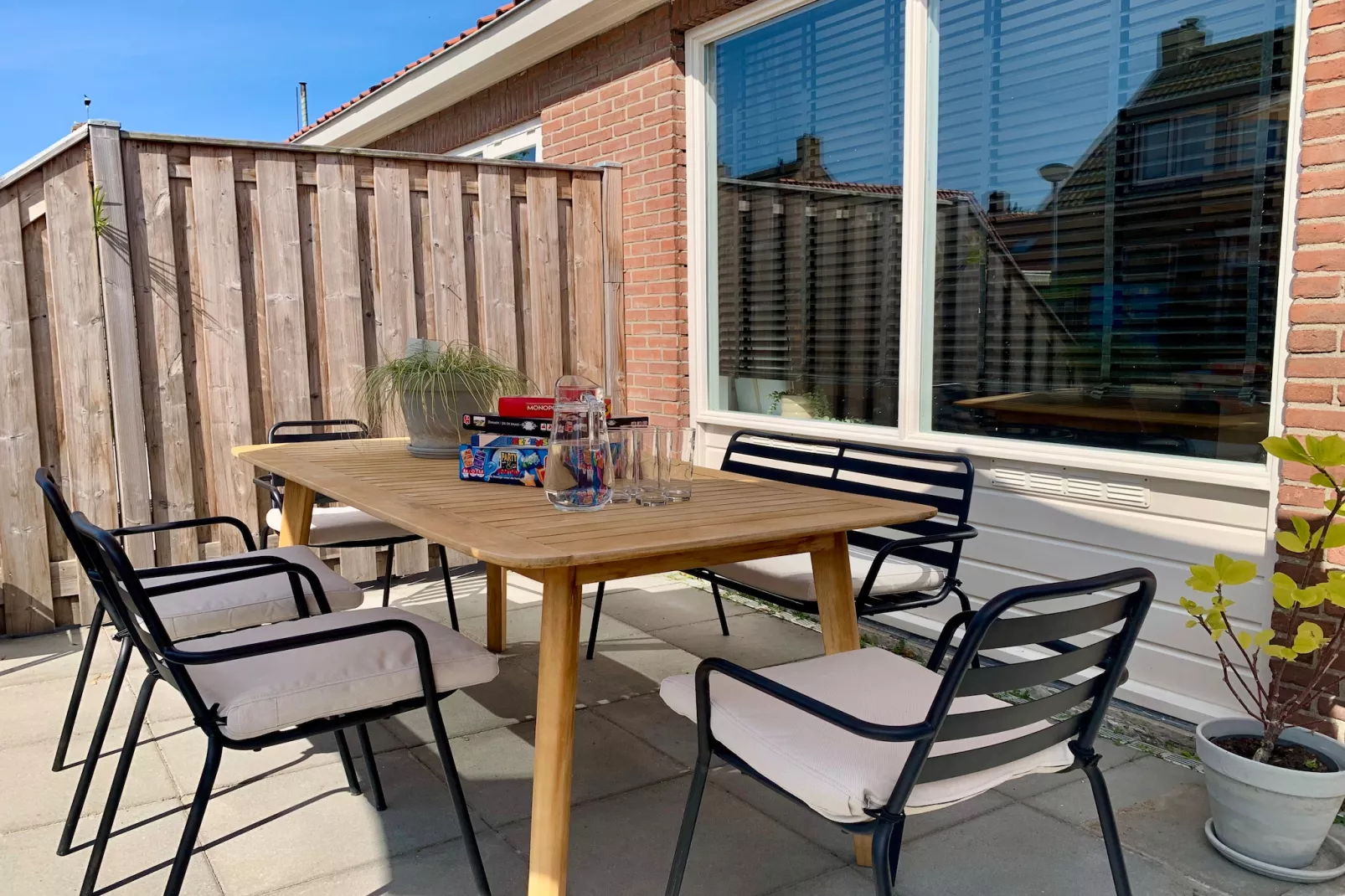 Plein 1945-8-Terrasbalkon