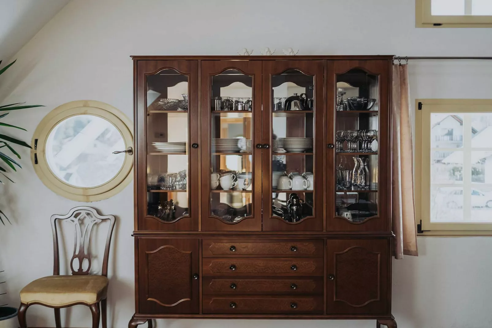 Enchanted Misty Valley Cottage Apartments - Standard One Bedroom Apartment (owner 3)-Eetkamer