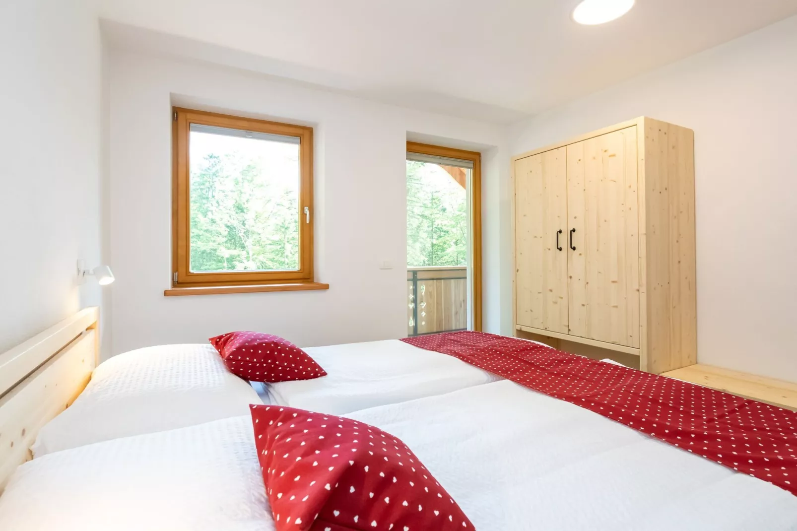 The Woodland Nook Apartments Bohinj - Standard Two Bedroom Apartment with Balcony (owner D)-Slaapkamer