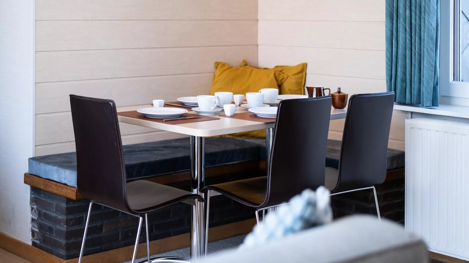 Apollo Sixième-Eetkamer