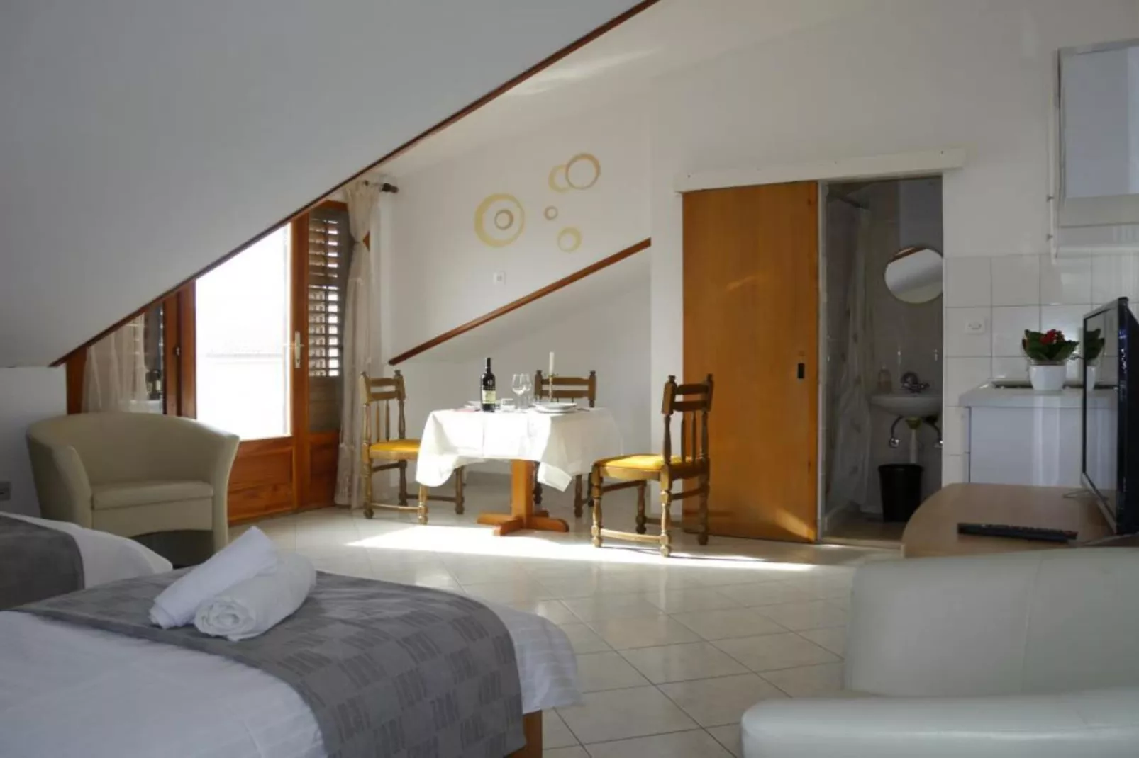 Dugi Rat Seaside Apartments - Studio Apartment 5-Slaapkamer