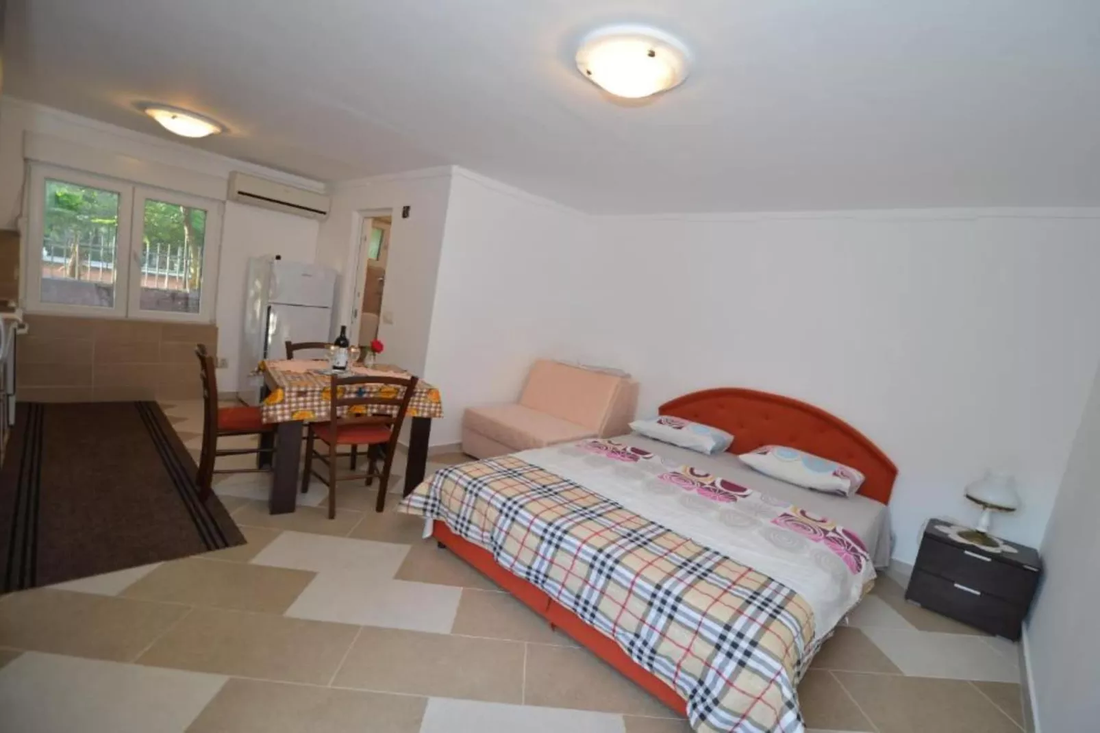 Tivat Bliss Apartments Close to Beach - Studio with Balcony-Slaapkamer