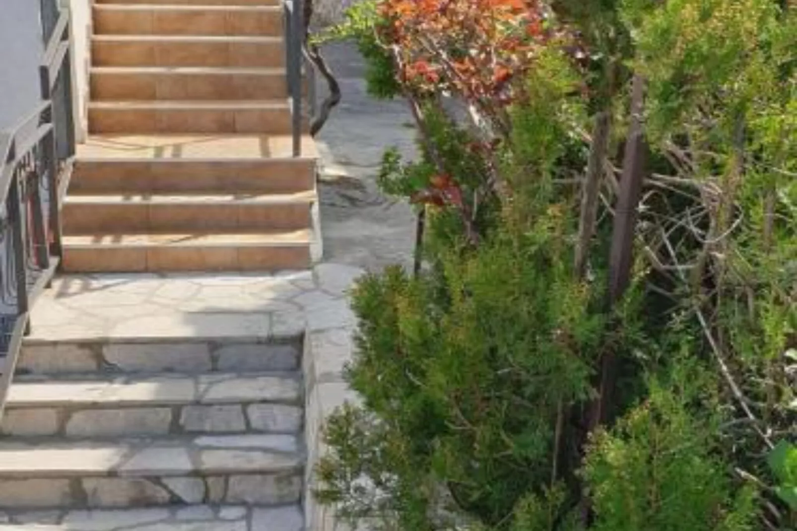 Charming Kotor Bay Retreat Just Steps from the Beach - Double Room with Seaview-Trap