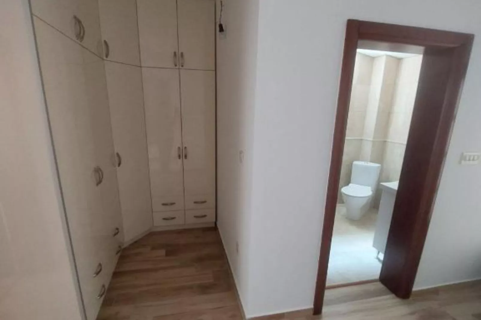 Deluxe City Escape with Modern Comforts & Garage - Double Room-Slaapkamer