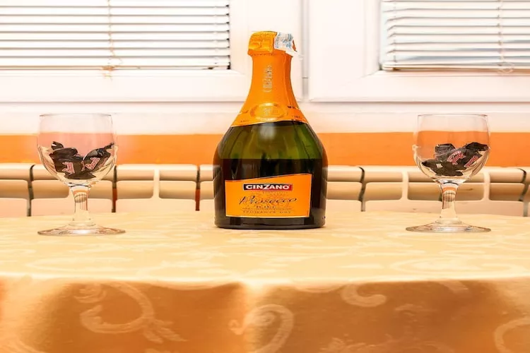 Perfect Budva Stay Near the Sea & Aqua Park - - Triple Studio 2\/4-Slaapkamer