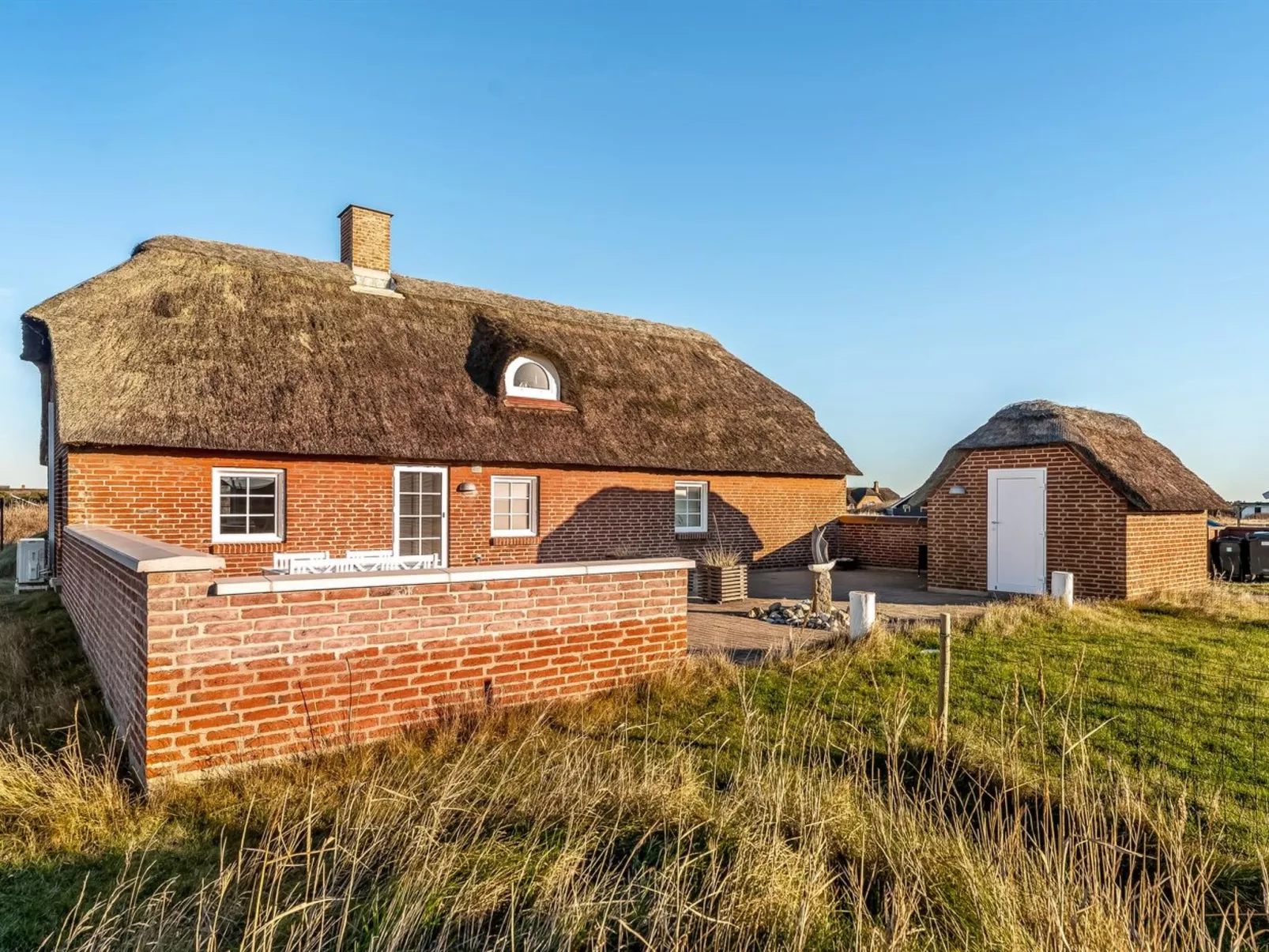 "Amber" - 300m from the sea-Buiten