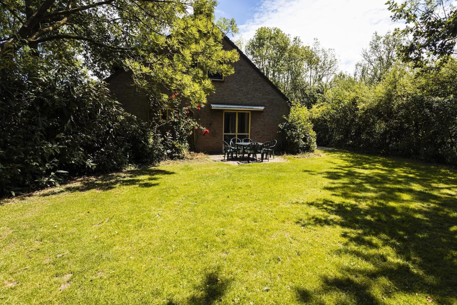 12 - Persons Family Bungalow-Terrasbalkon