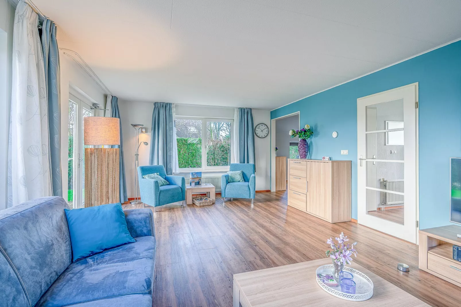 Kamperfoelie 55-Woonkamer