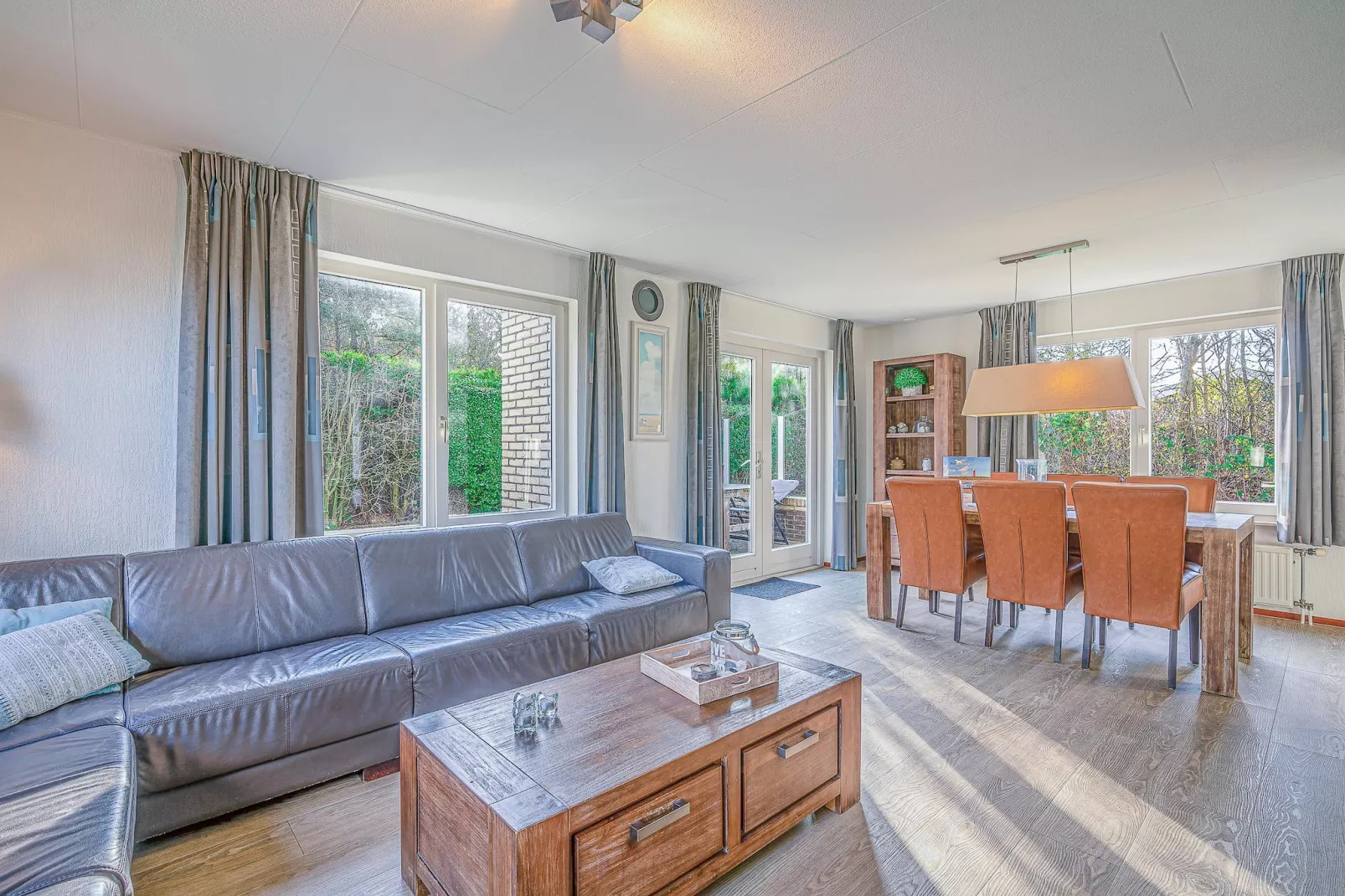 Kamperfoelie 31-Woonkamer