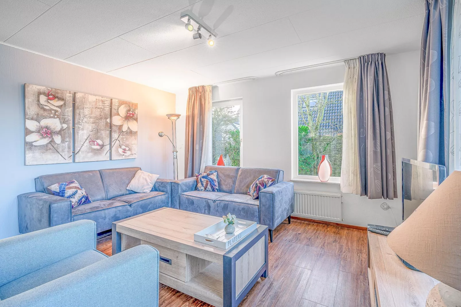 Kamperfoelie 51-Woonkamer