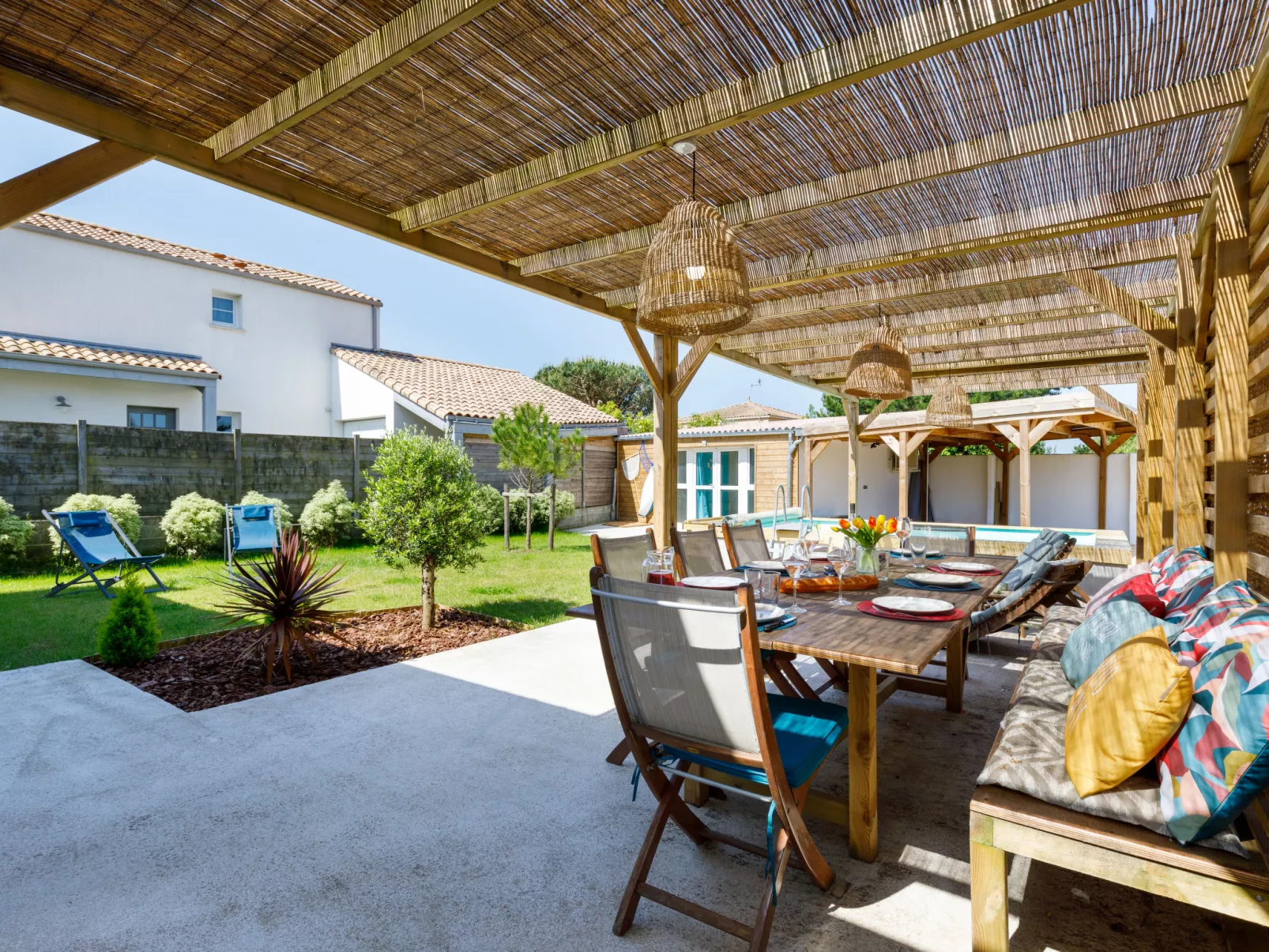 La Perle de Jade-Buiten