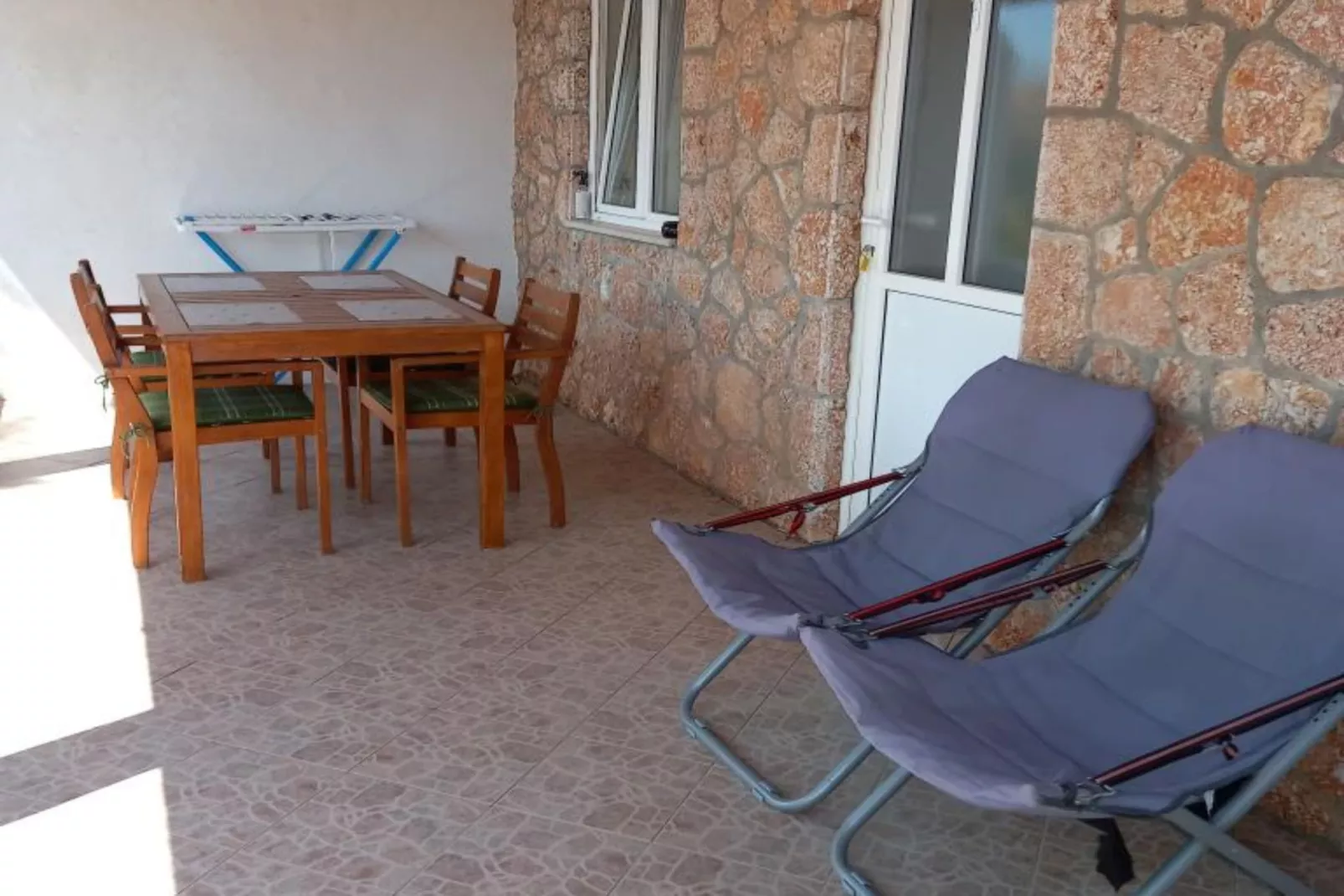 Classic One Bedroom Apartment with Terrace and Sea view-Terrasbalkon