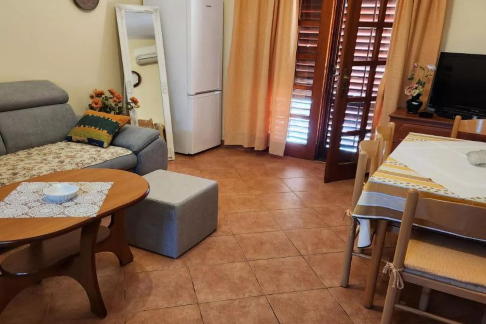 Apartments Nada - Two Bedroom Apartment (A2)-Woonkamer