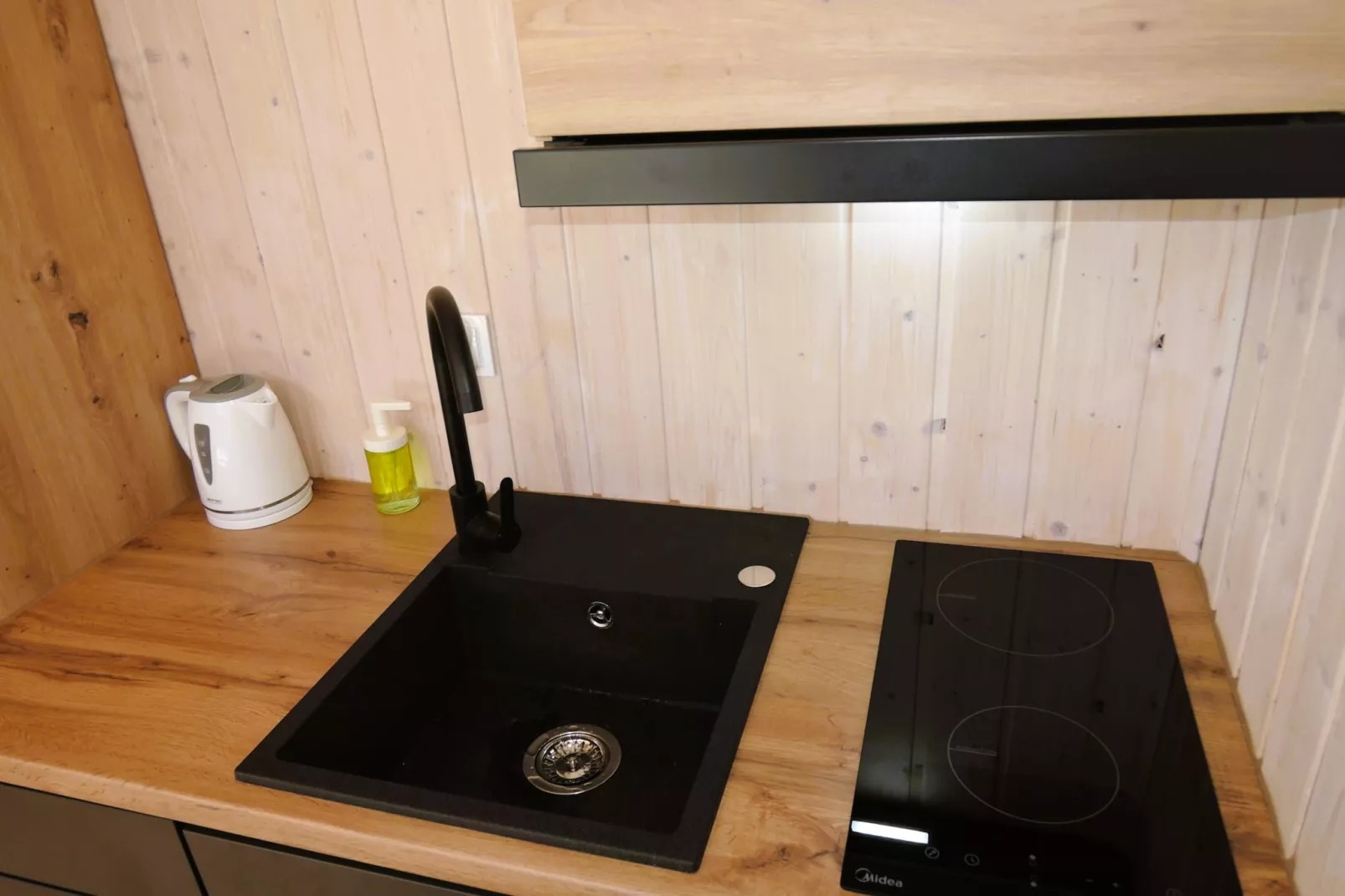 Turkusowa osada Wapnica-Keuken