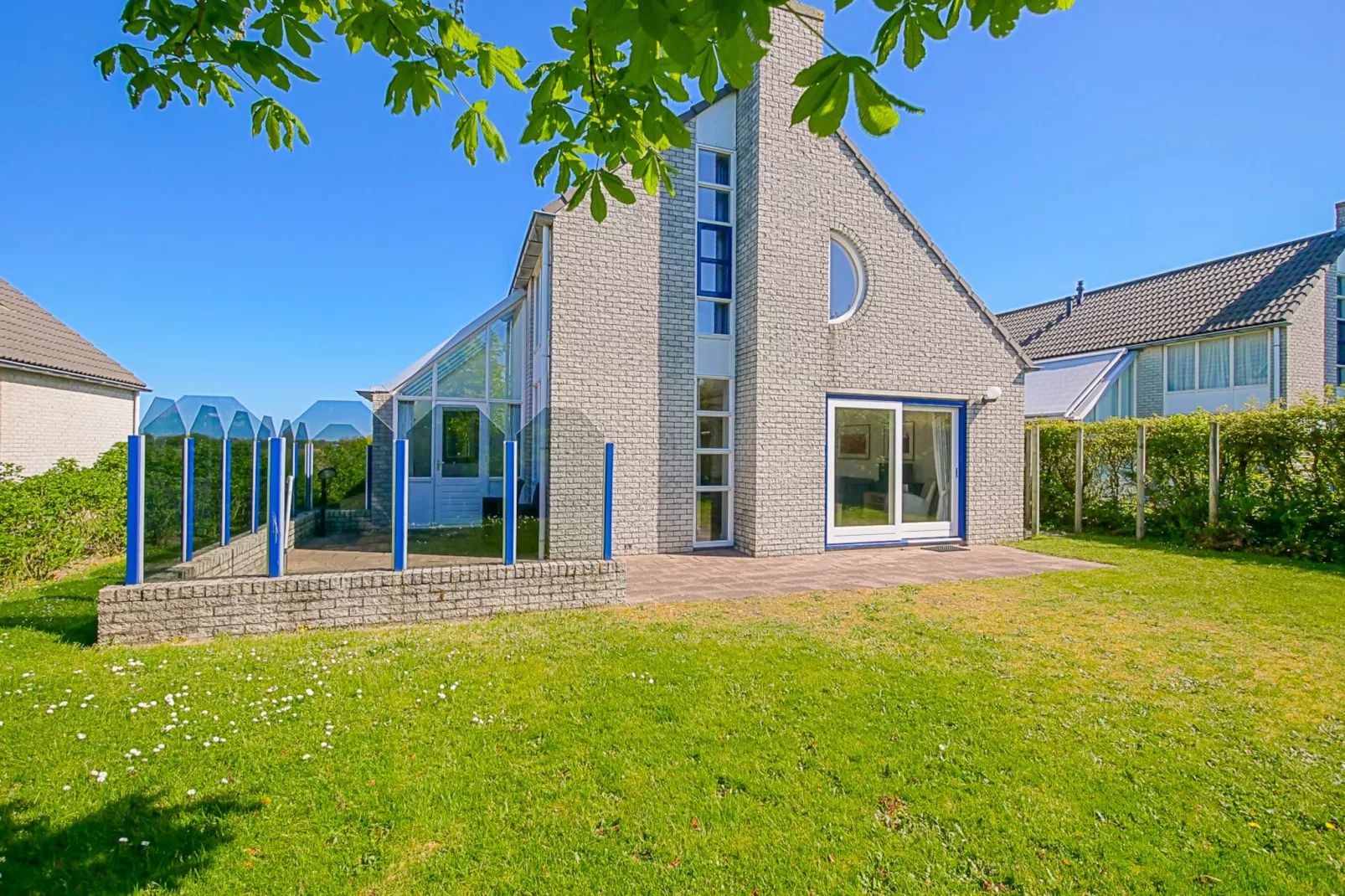 Ooghduyne Villa Opduin-Buitenkant zomer