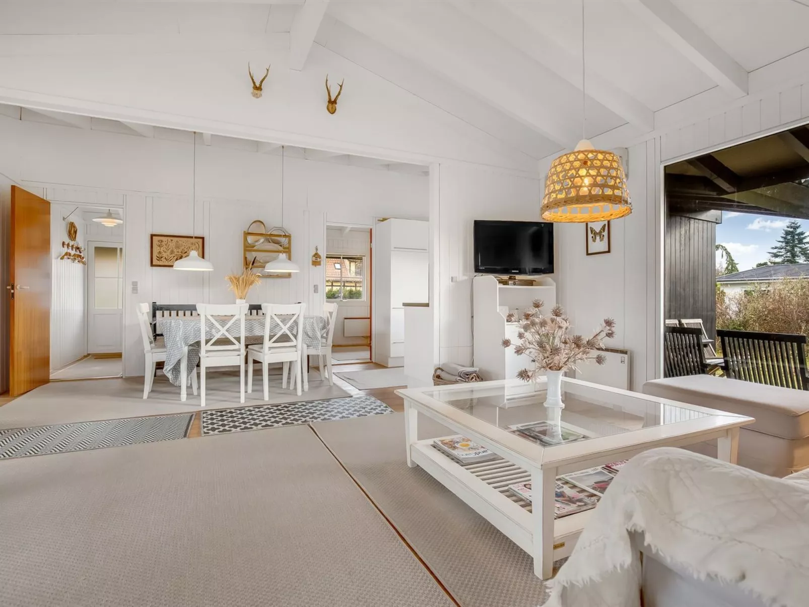 "Anelle" - 100m from the sea-Binnen