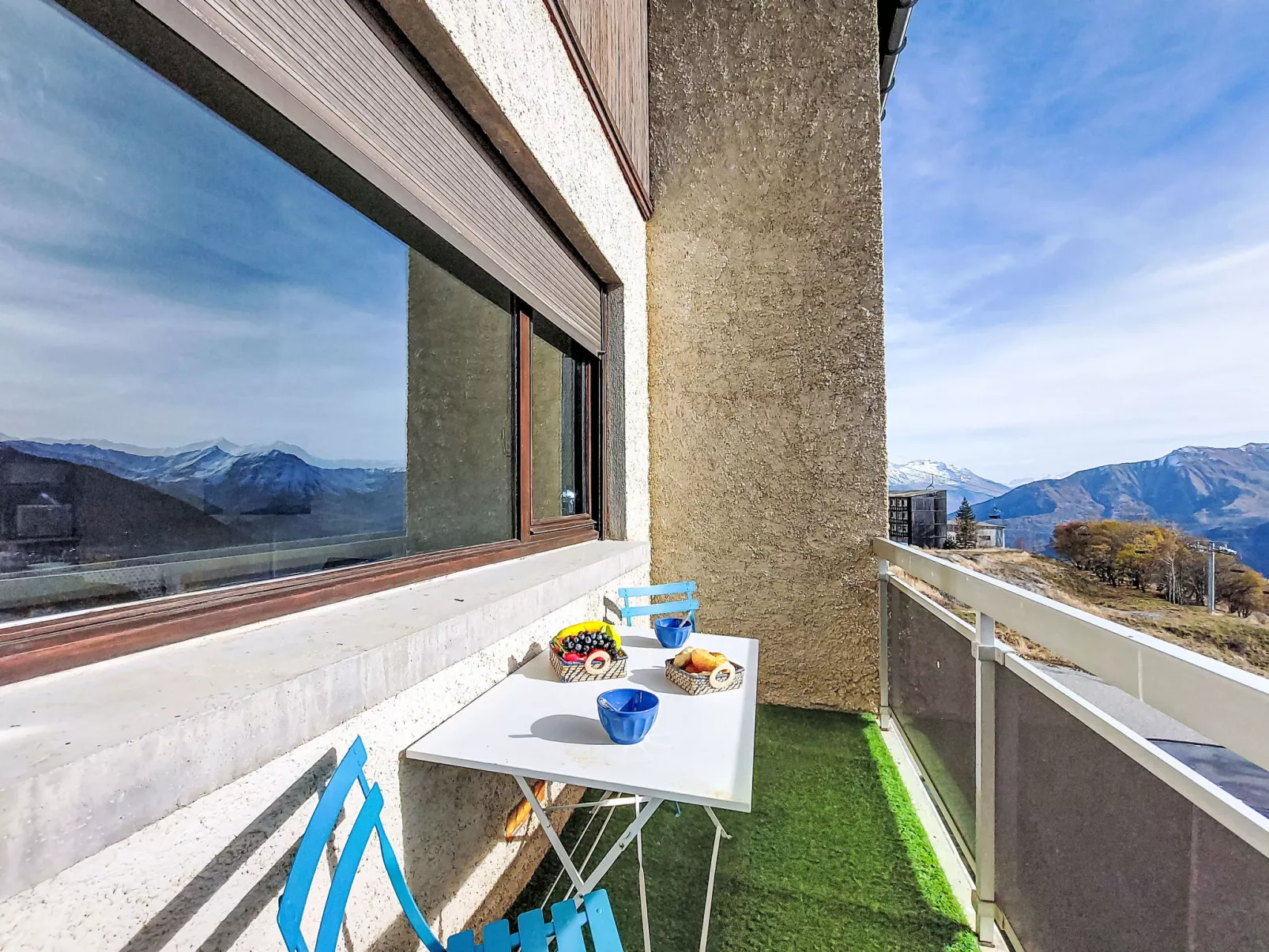 La Combe des Ours-Buiten