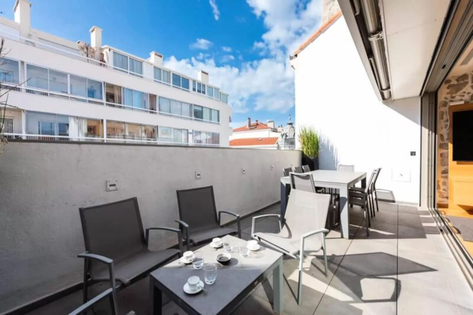 Résidence Duplex 145m² Terrasse Et Ascenseur Privé-Niet-getagd